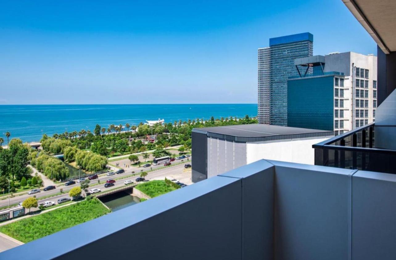 Nova Luxe Hotel & Residences บาทูมิ ภายนอก รูปภาพ