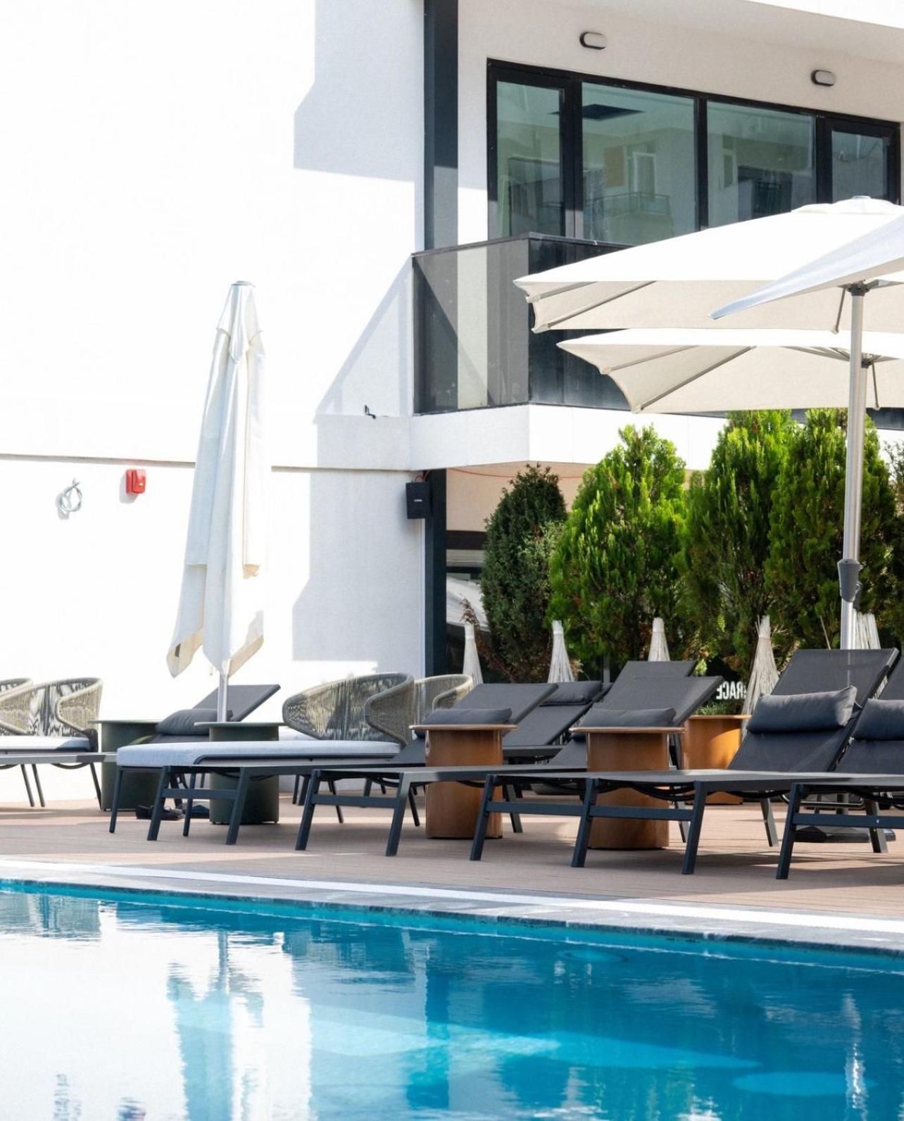 Nova Luxe Hotel & Residences บาทูมิ ภายนอก รูปภาพ